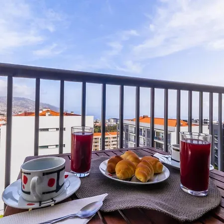 Lulina Two Bedroom By Alma Funchal (Madeira)