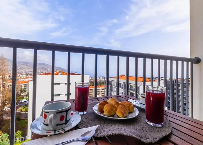 Lulina Two Bedroom By Alma Funchal (Madeira)
