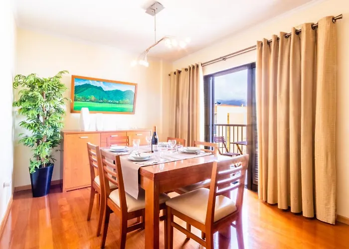 Lulina Two Bedroom By Alma *