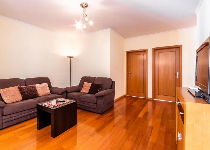 דירה Lulina Two Bedroom By Alma פונשל