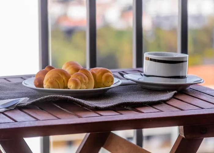 Lulina Two Bedroom By Alma *