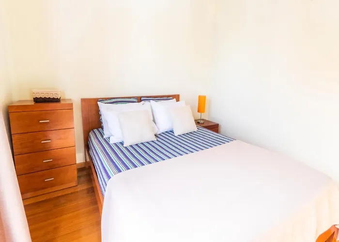 Lulina Two Bedroom By Alma דירה פונשל