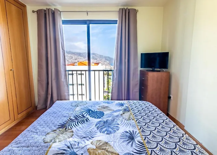 Lulina Two Bedroom By Alma Funchal (Madeira)